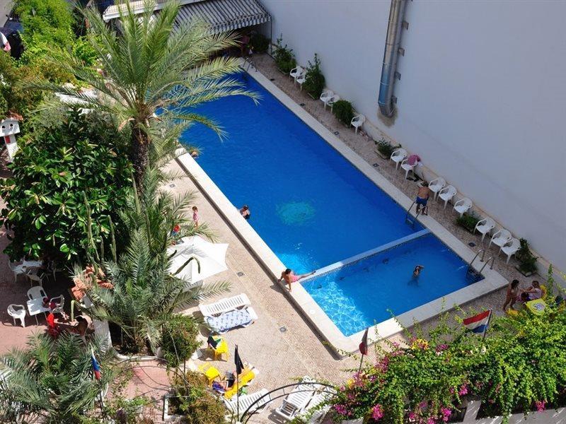 Hotel Cuco بينايدورم المظهر الخارجي الصورة