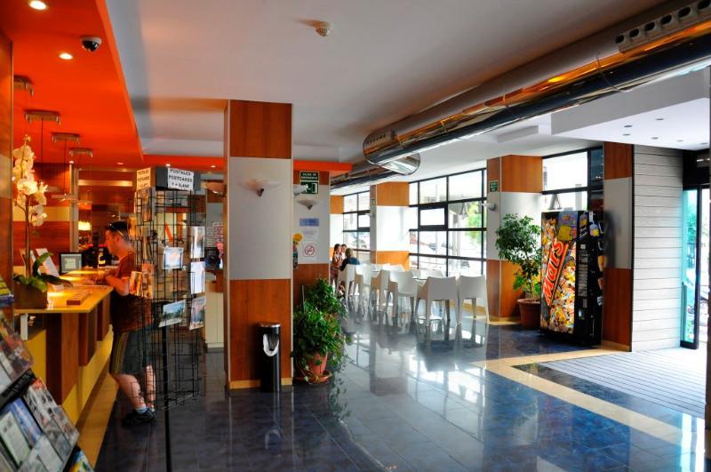 Hotel Cuco بينايدورم المظهر الخارجي الصورة